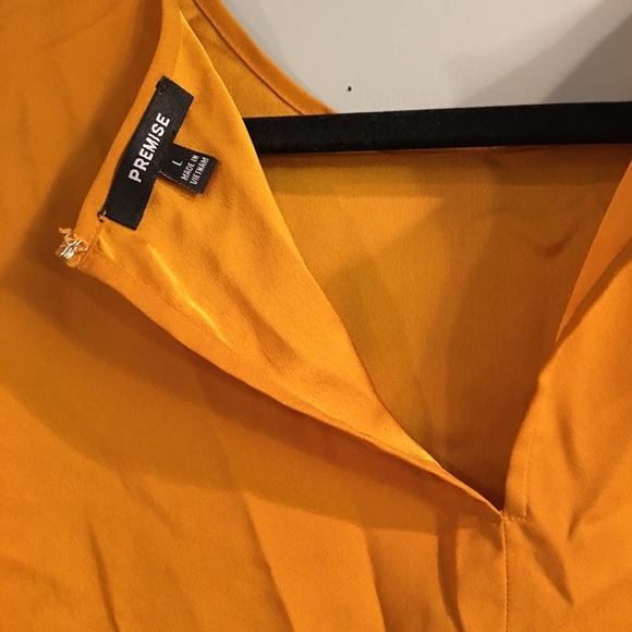 Gold blouse - Picture 3 of 7